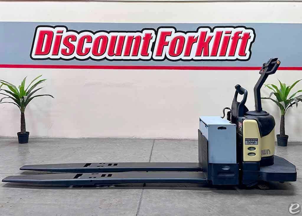 2012 Crown PE4500-80 Electric Forklift - 123Forklift