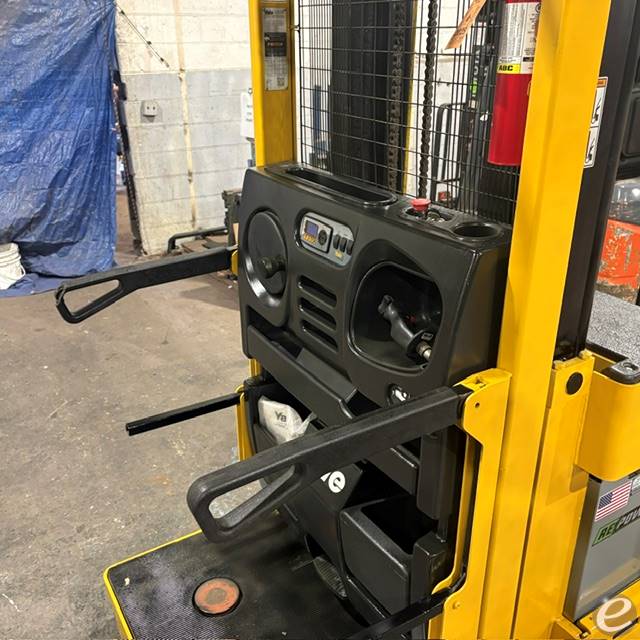 2020 Yale OSO30EF
