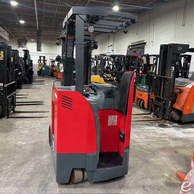 2022 Raymond 425-C40TT
