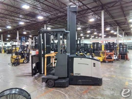2010 Crown TSP6000-30 Electric Forklift - 123Forklift