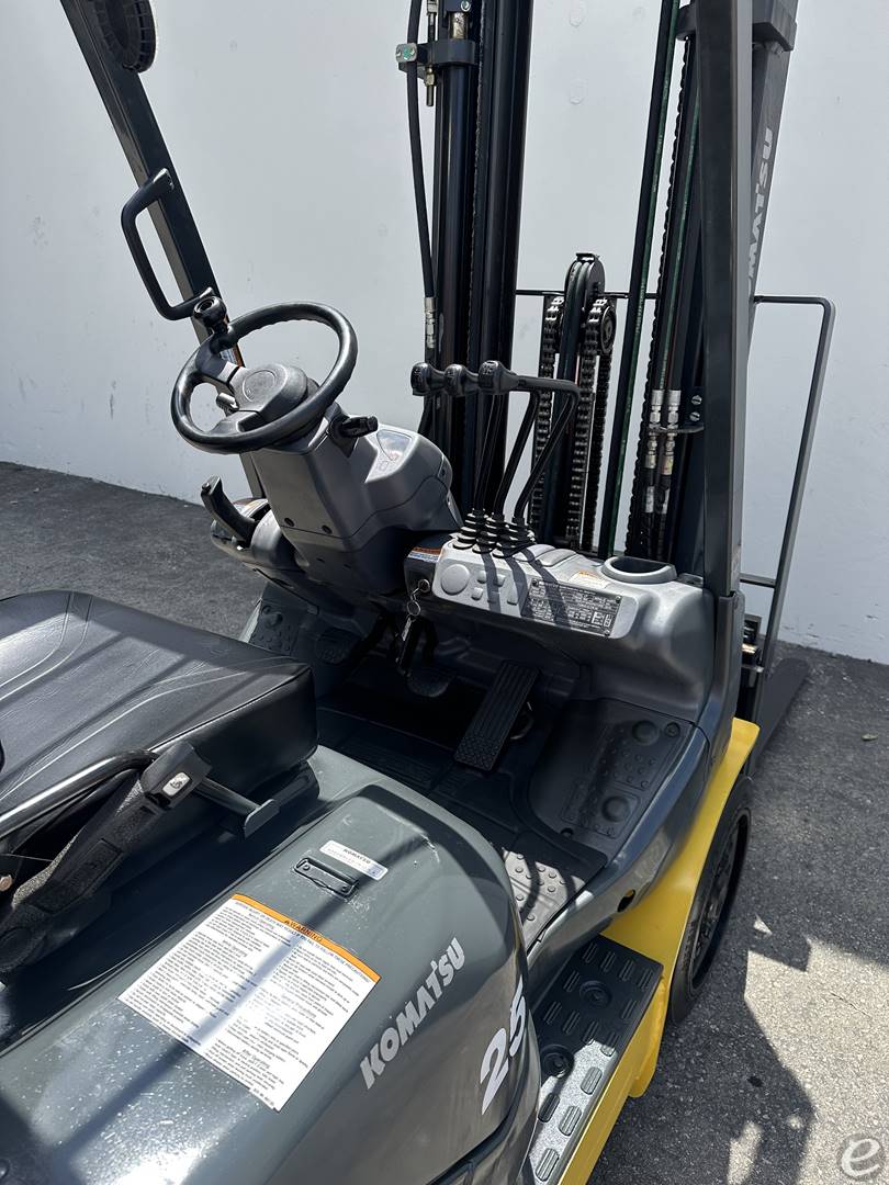 2019 Komatsu FG25ST-16