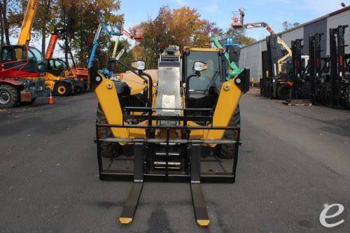 2022 Cat TL642