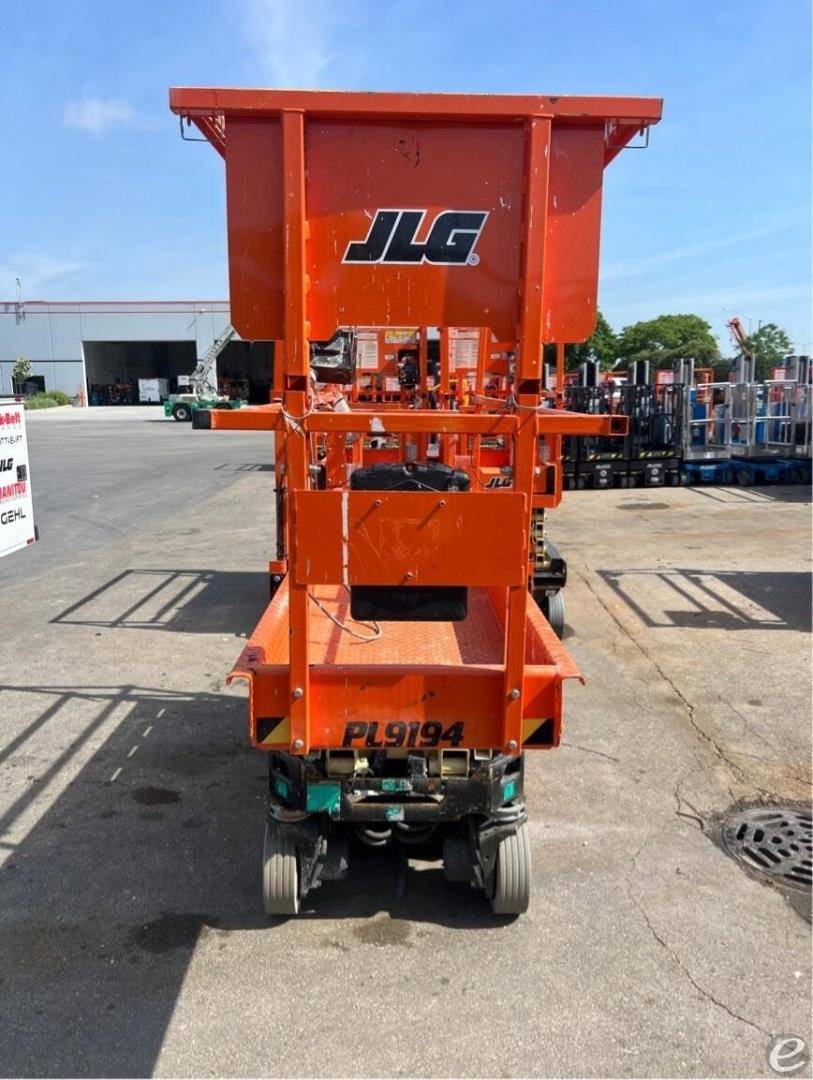 2021 JLG R1932i