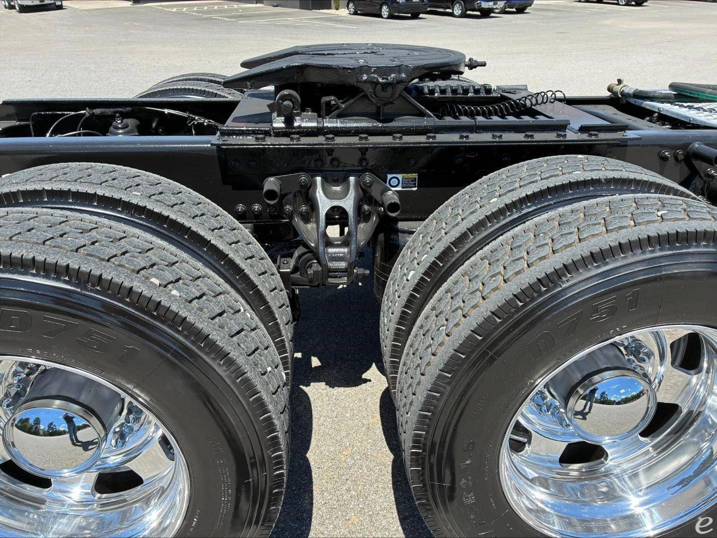 2024 Kenworth W990