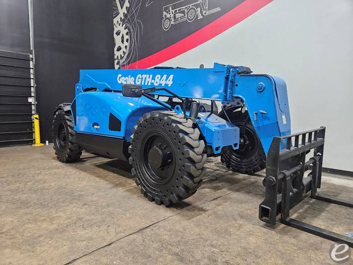 2019 Genie GTH844