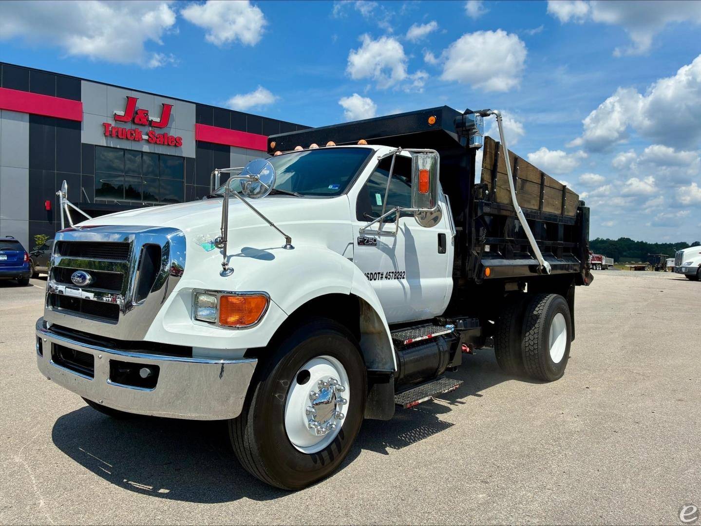 2015 Ford F750 XL SD