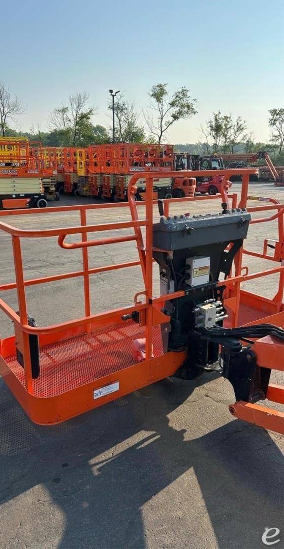2015 JLG 660SJ