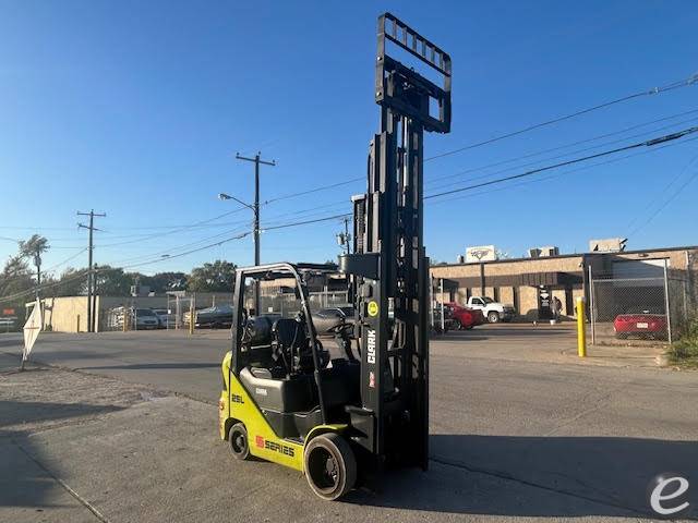 2020 Clark S25CL