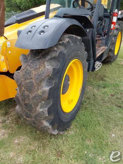 2019 JCB 510-56