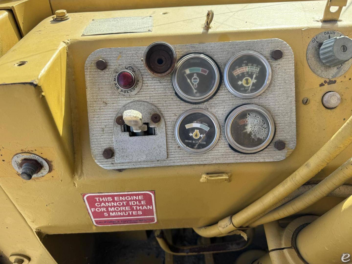 1974 Cat 637