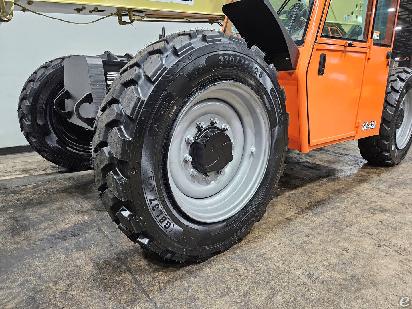 2011 JLG G6-42A