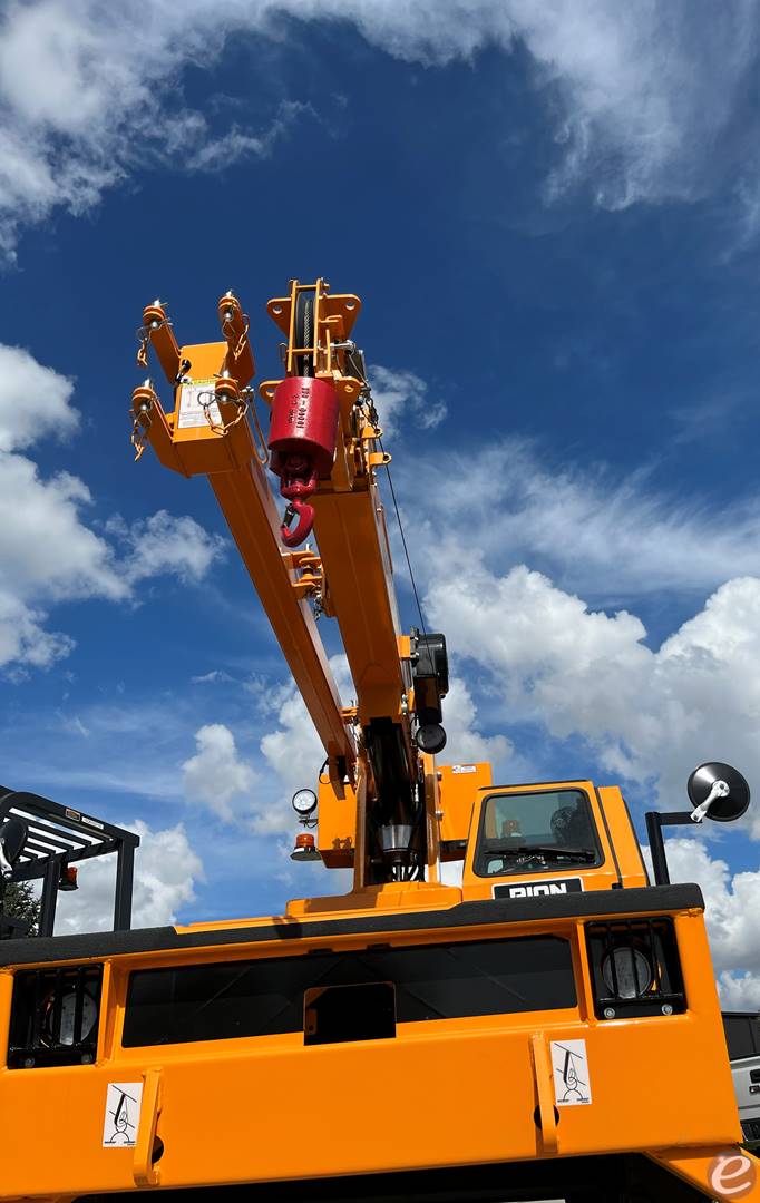 2024 Broderson IC352G