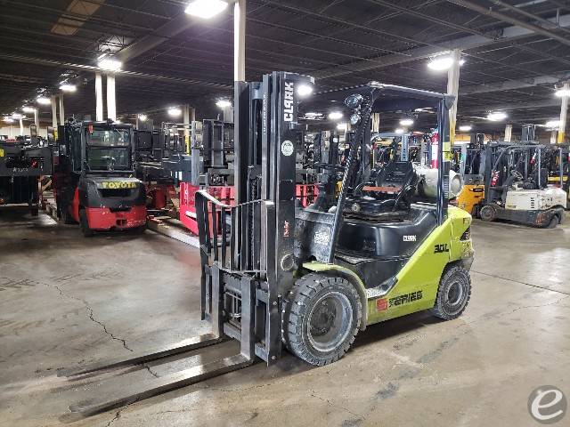 2019 Clark S30L LP Gas Forklift