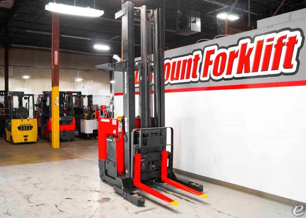 1999 Raymond R40TT Electric Reach Truck - 123Forklift