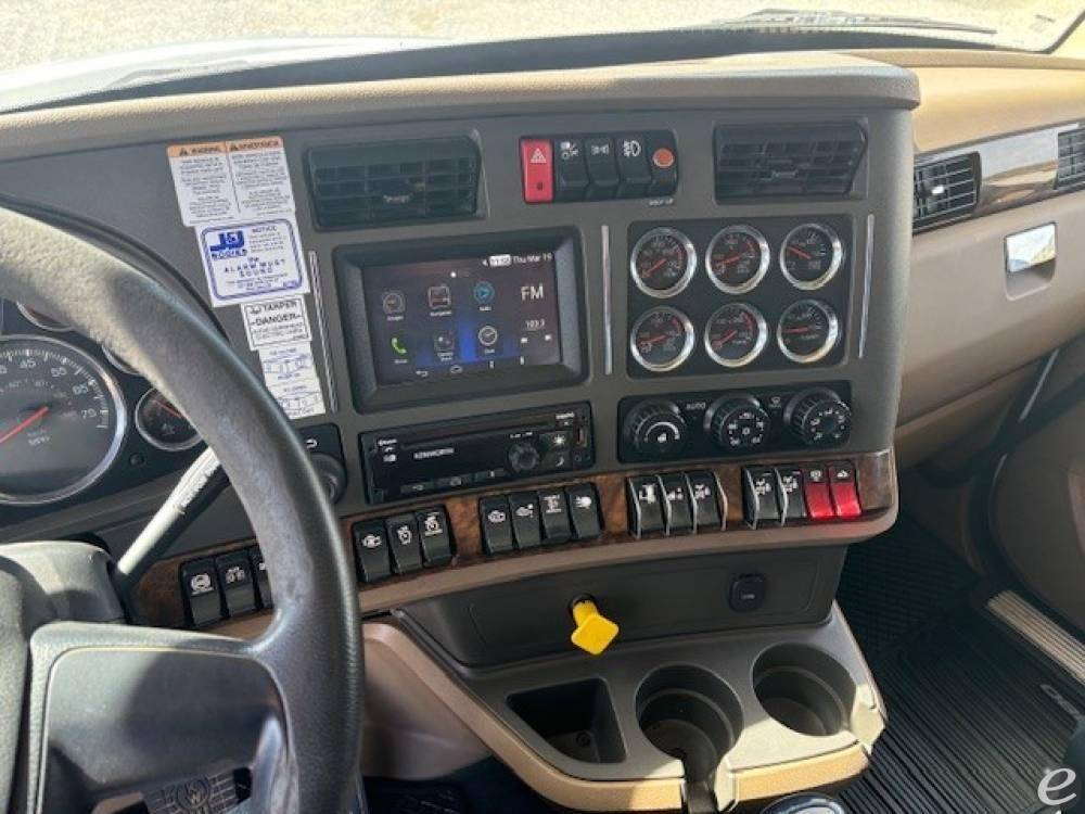2018 Kenworth T880