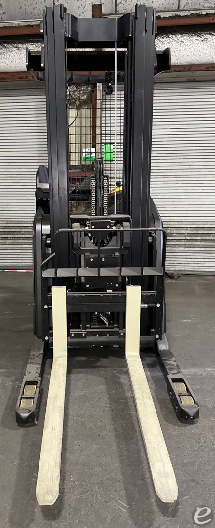 2023 Yale Yale NDR030DCNS24TE101