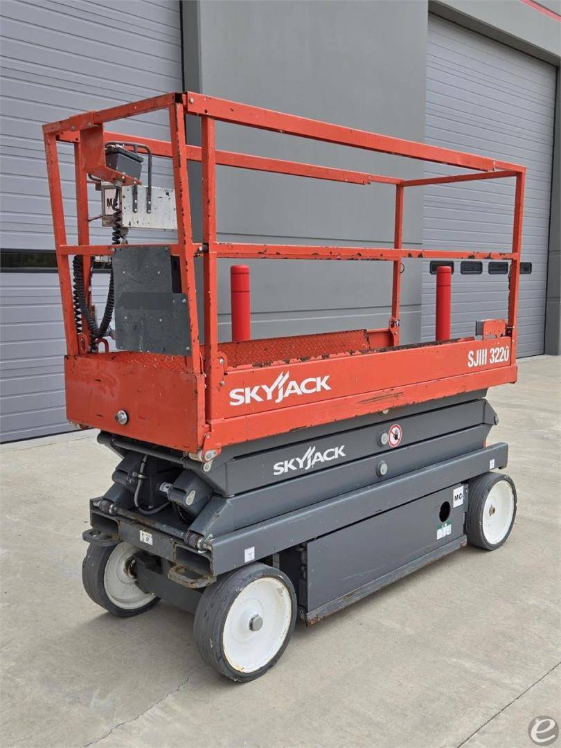 2018 Skyjack SJIII3220 Electric Scissor Lift - 123Forklift
