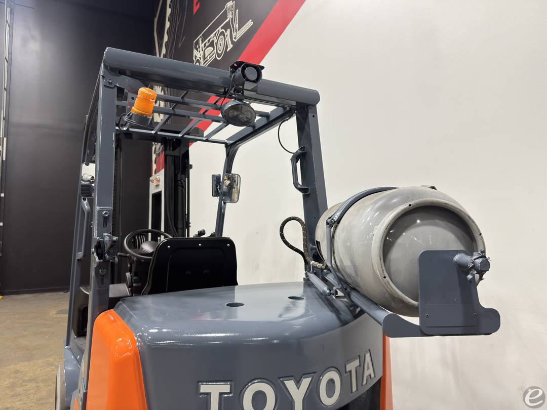 2015 Toyota 8FGCU32