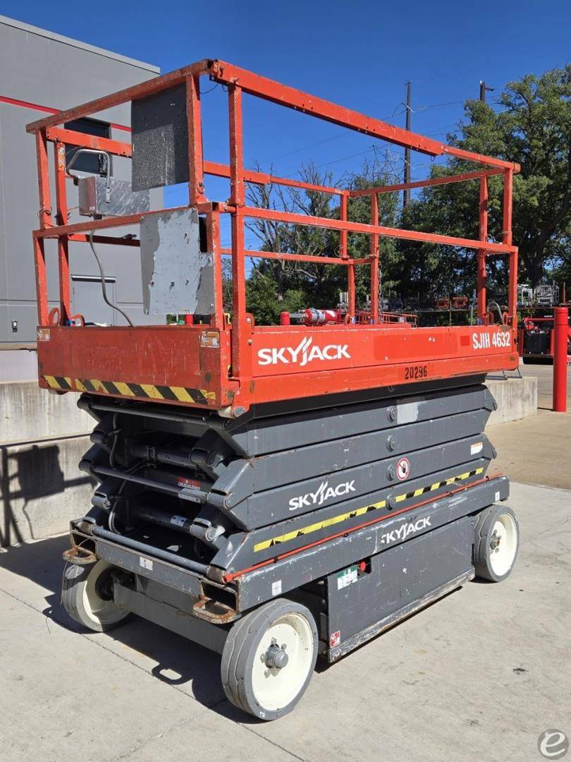 2015 Skyjack SJIII4632 Electric Scissor Lift - 123Forklift