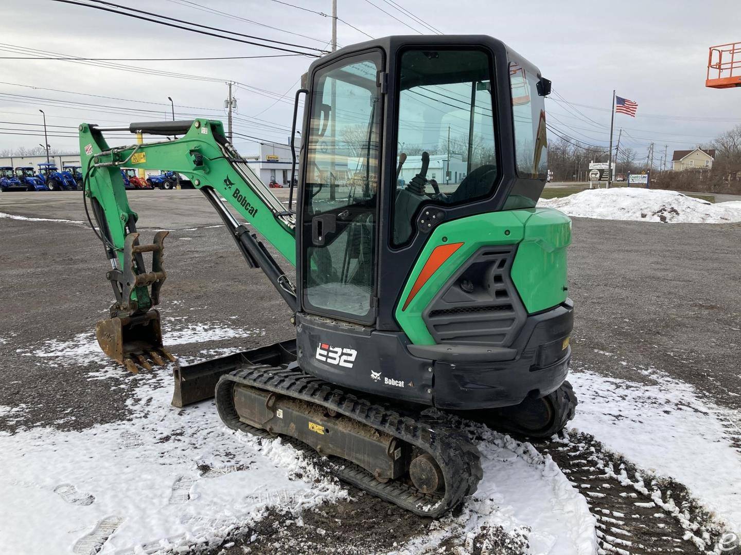 2017 Bobcat E32