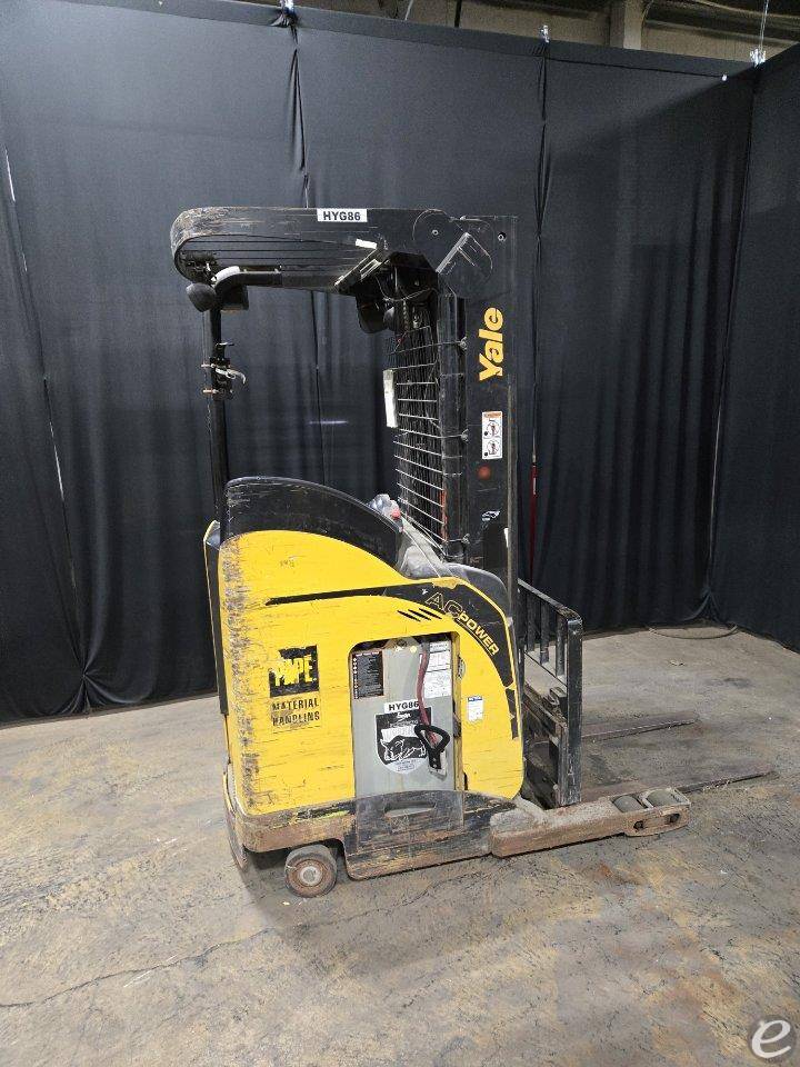 2018 Yale NR045EB