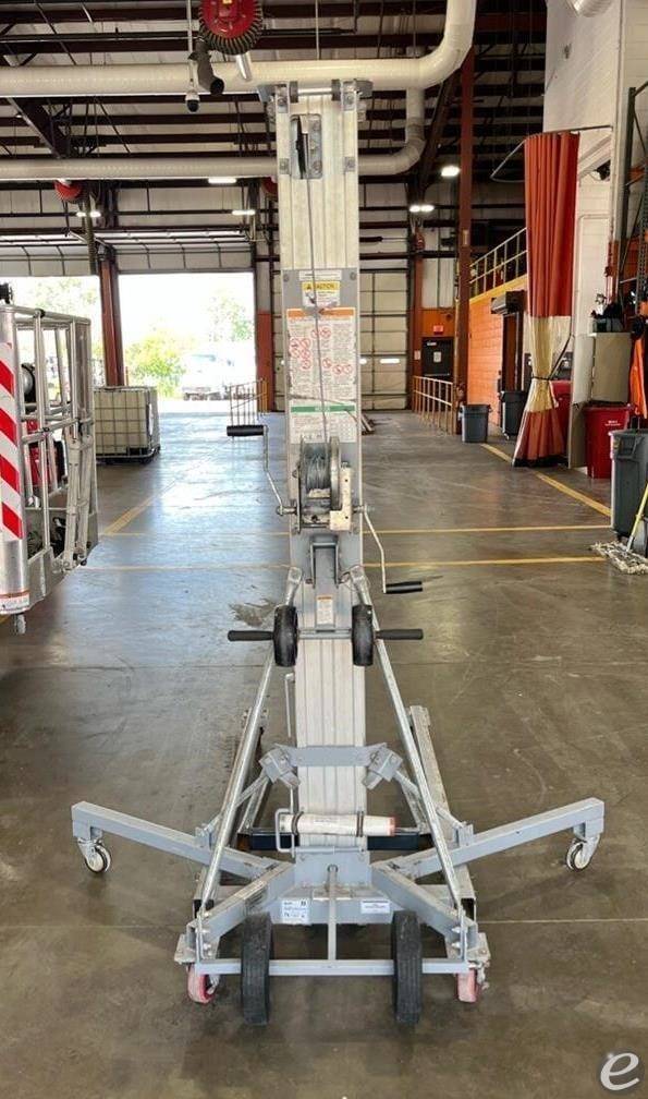 2020 Genie SLC24