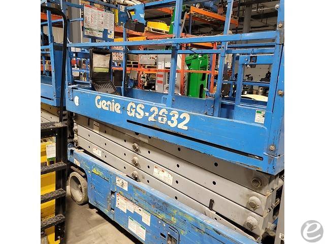 2012 Genie GS-2632 Electric Scissor...