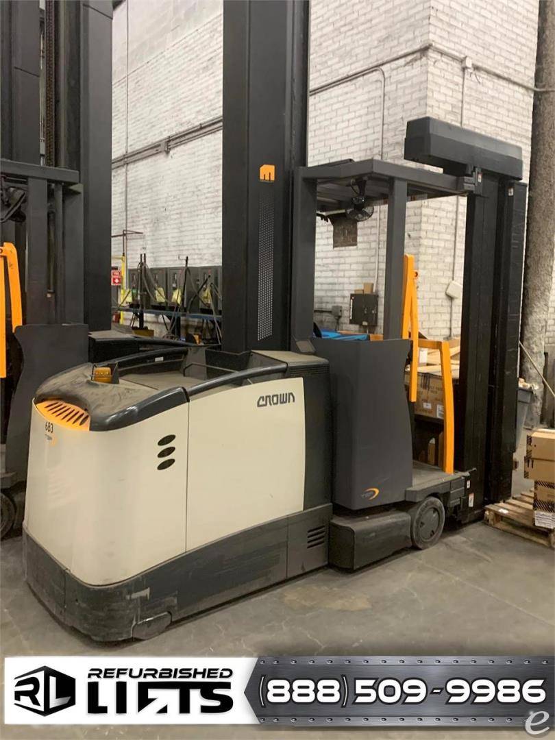 2005 Crown TSP6000-30 Electric Forklift - 123Forklift