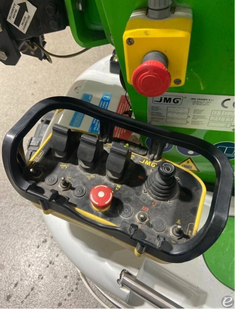 2013 MC25