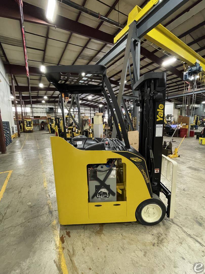 2019 Yale ESC040AD
