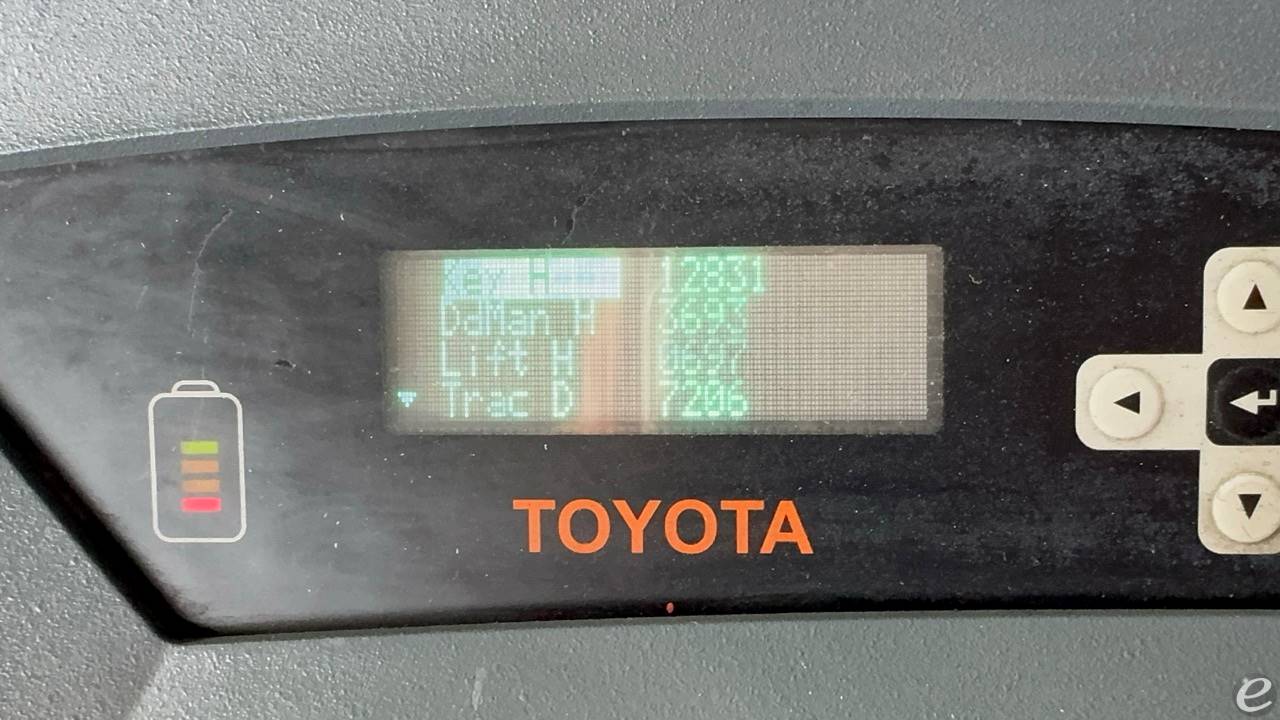2017 Toyota 9BRU18