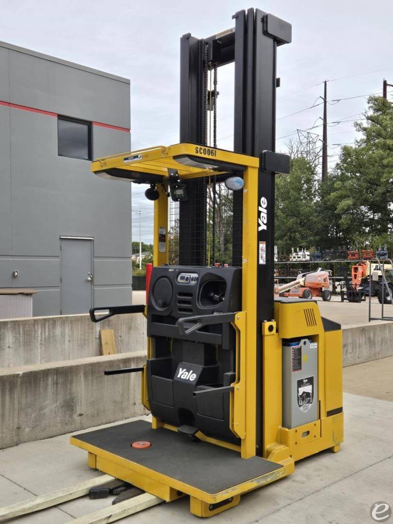 2018 Yale OS030BF Electric Order Picker - 123Forklift