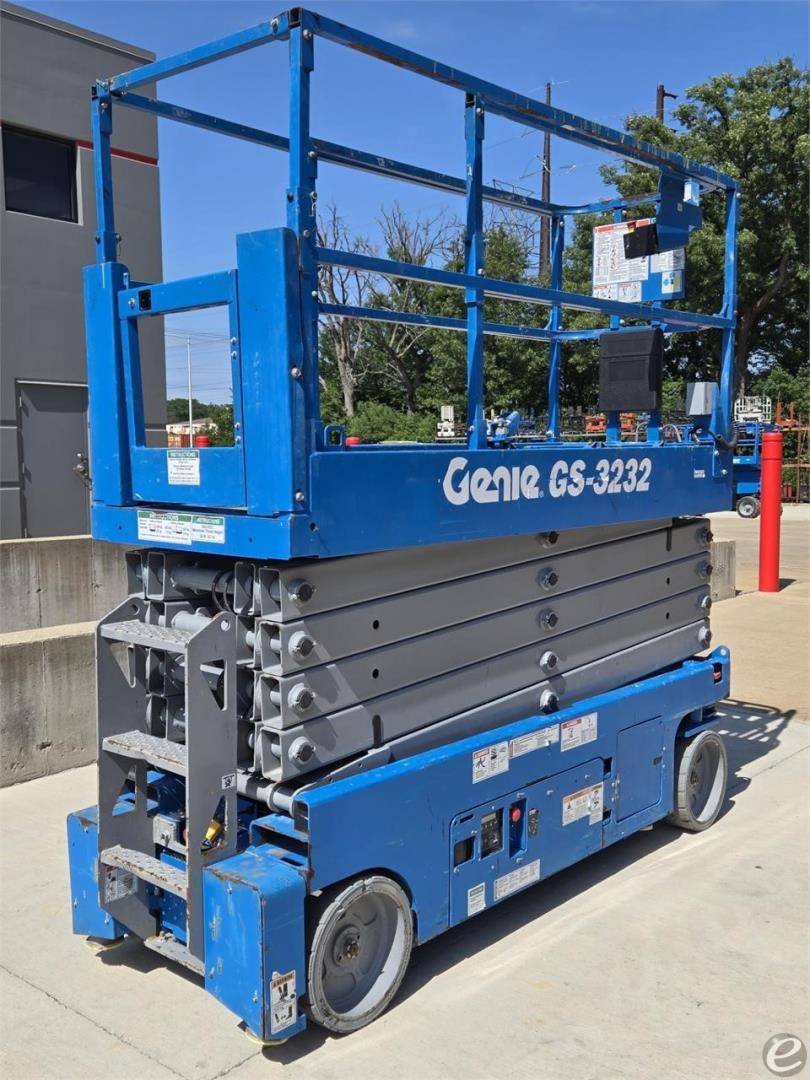 2016 Genie GS3232 Electric Scissor Lift - 123Forklift