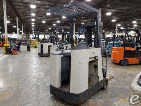 2006 Crown RC5545-40 Electric Forklift - 123Forklift