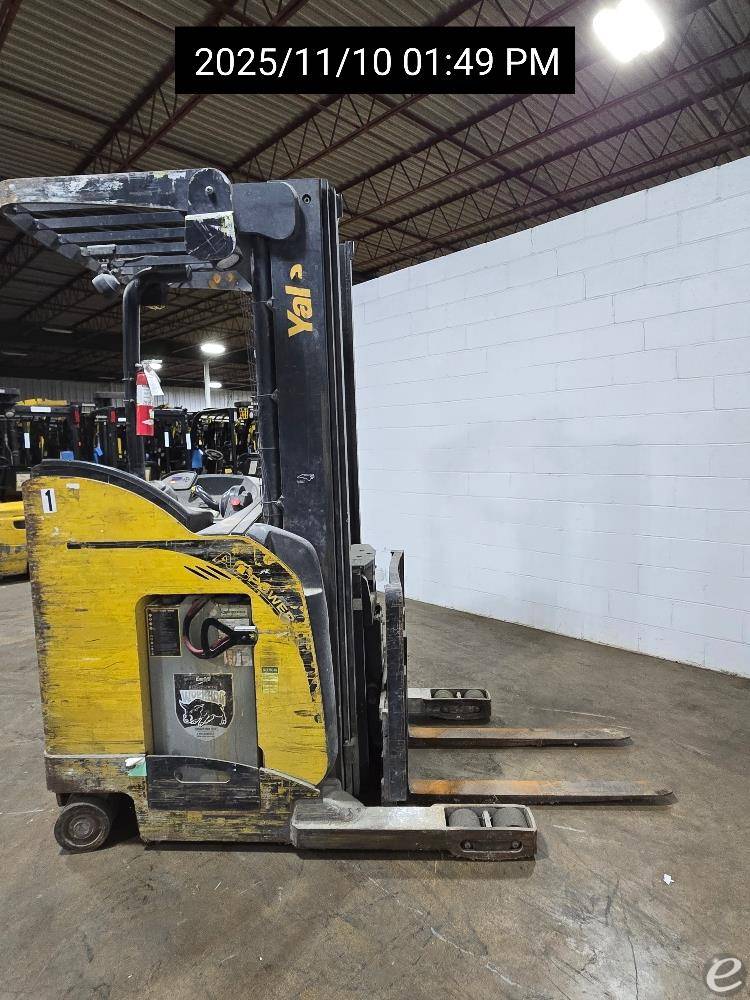 2018 Yale NR045EB