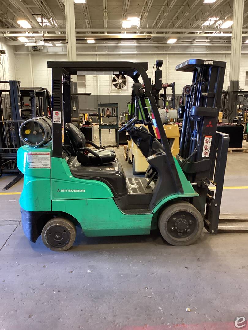 2018 Mitsubishi FGC25N