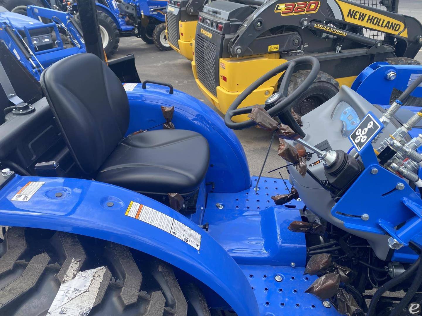 2025 New Holland WORKMASTER 25