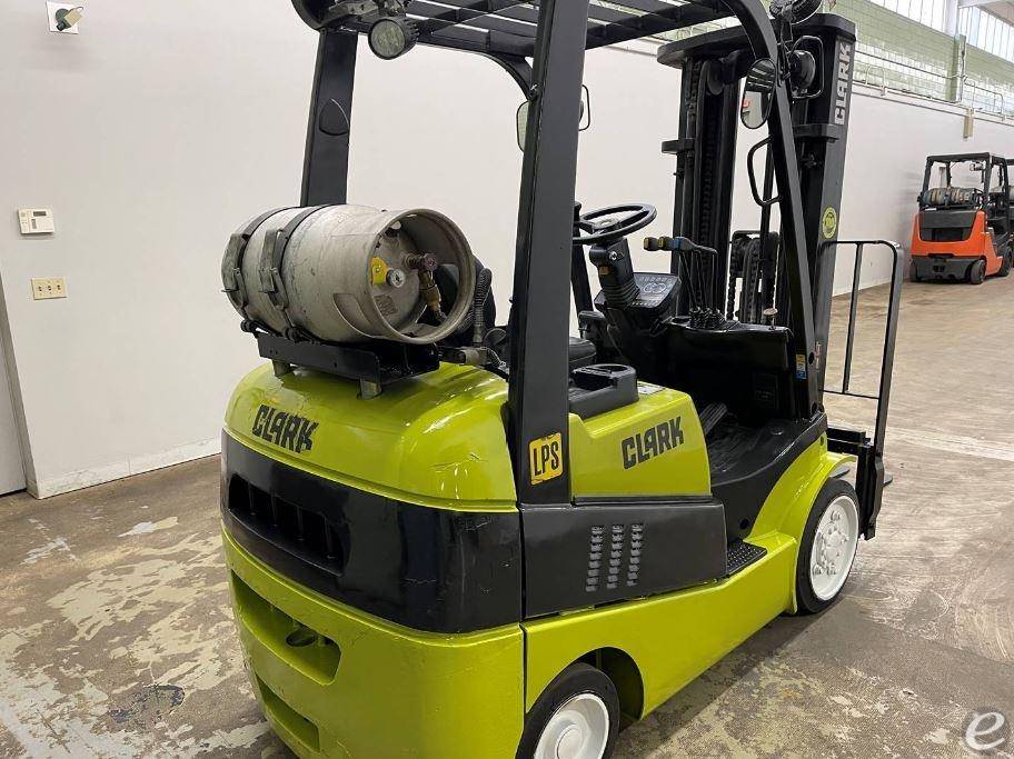 2017 Clark C25C LP Gas Forklift - 123Forklift