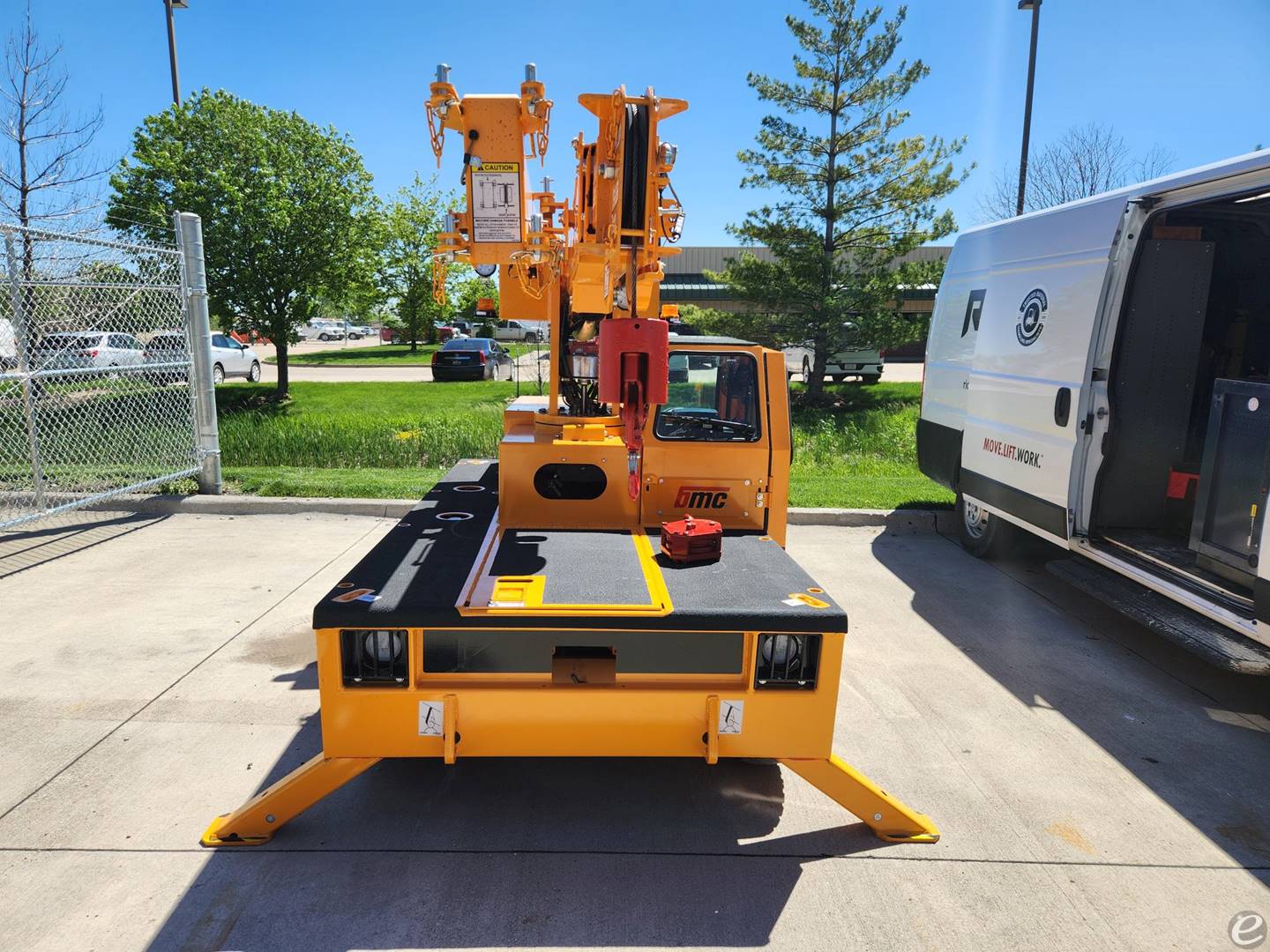 2024 Broderson IC352G