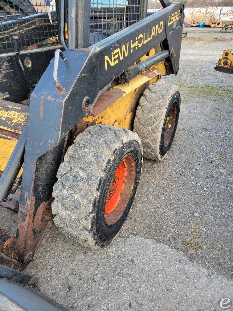 1997 New Holland L565