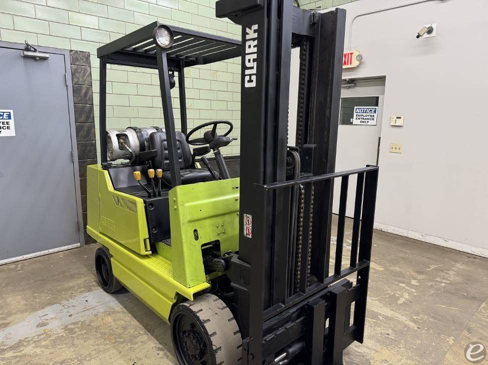 1990 Clark GCX25 LP Gas Forklift - 123Forklift