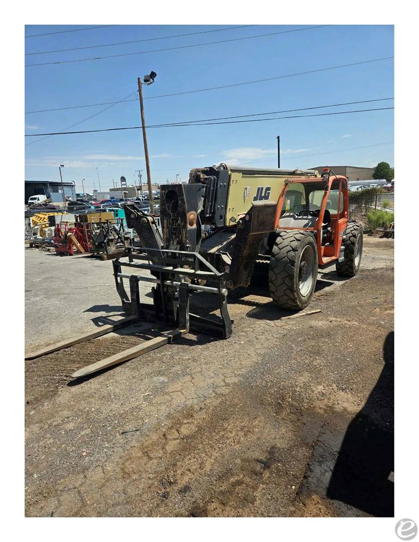 2019 JLG 1255