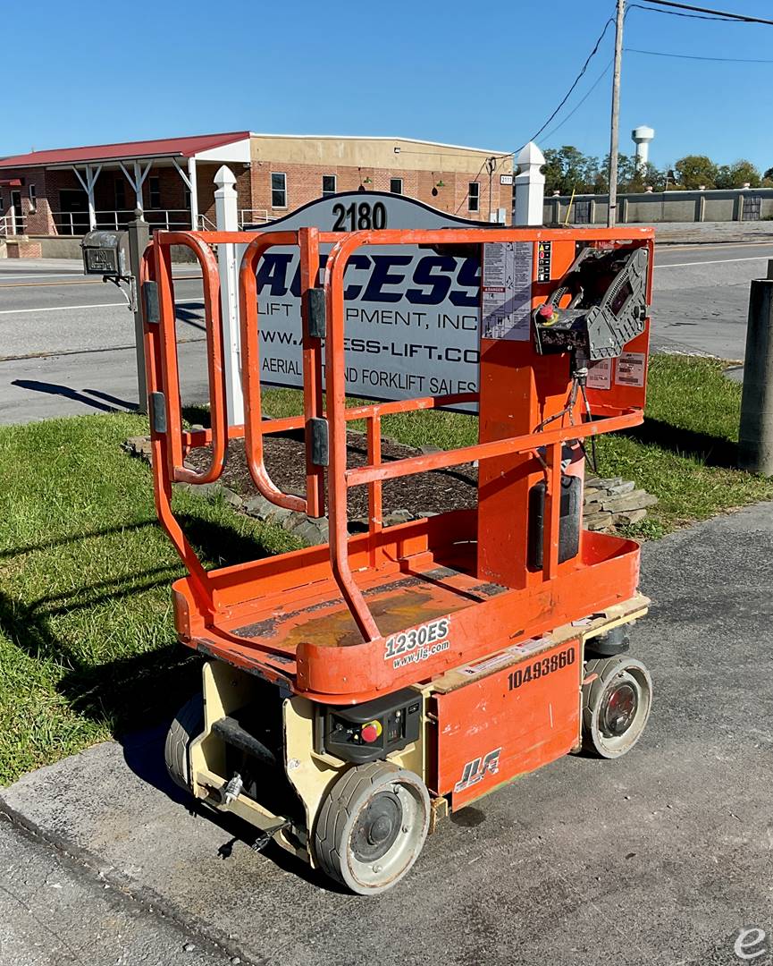 2016 JLG 1230ES