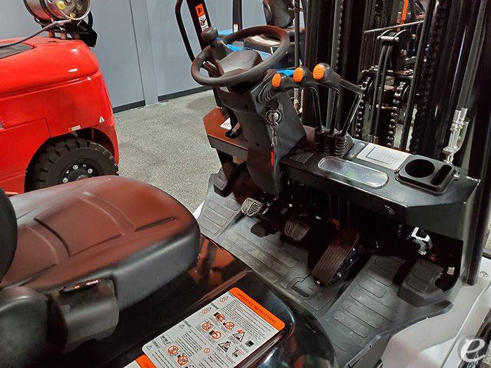 2026 Viper Lift Trucks FY30
