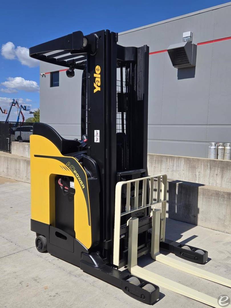 2017 Yale NR045EB Electric Reach Truck - 123Forklift