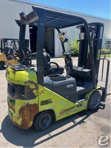 2020 Clark S25CL