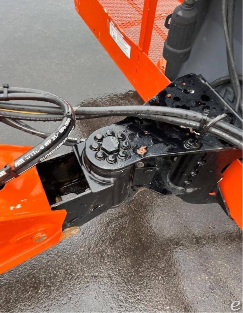 2013 JLG 600S