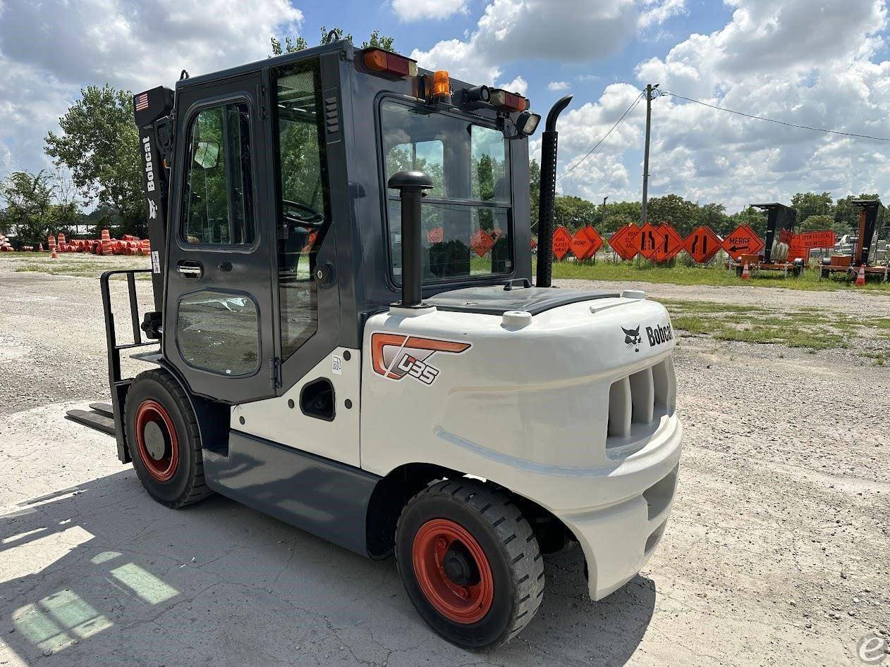2011 Doosan D35S-5