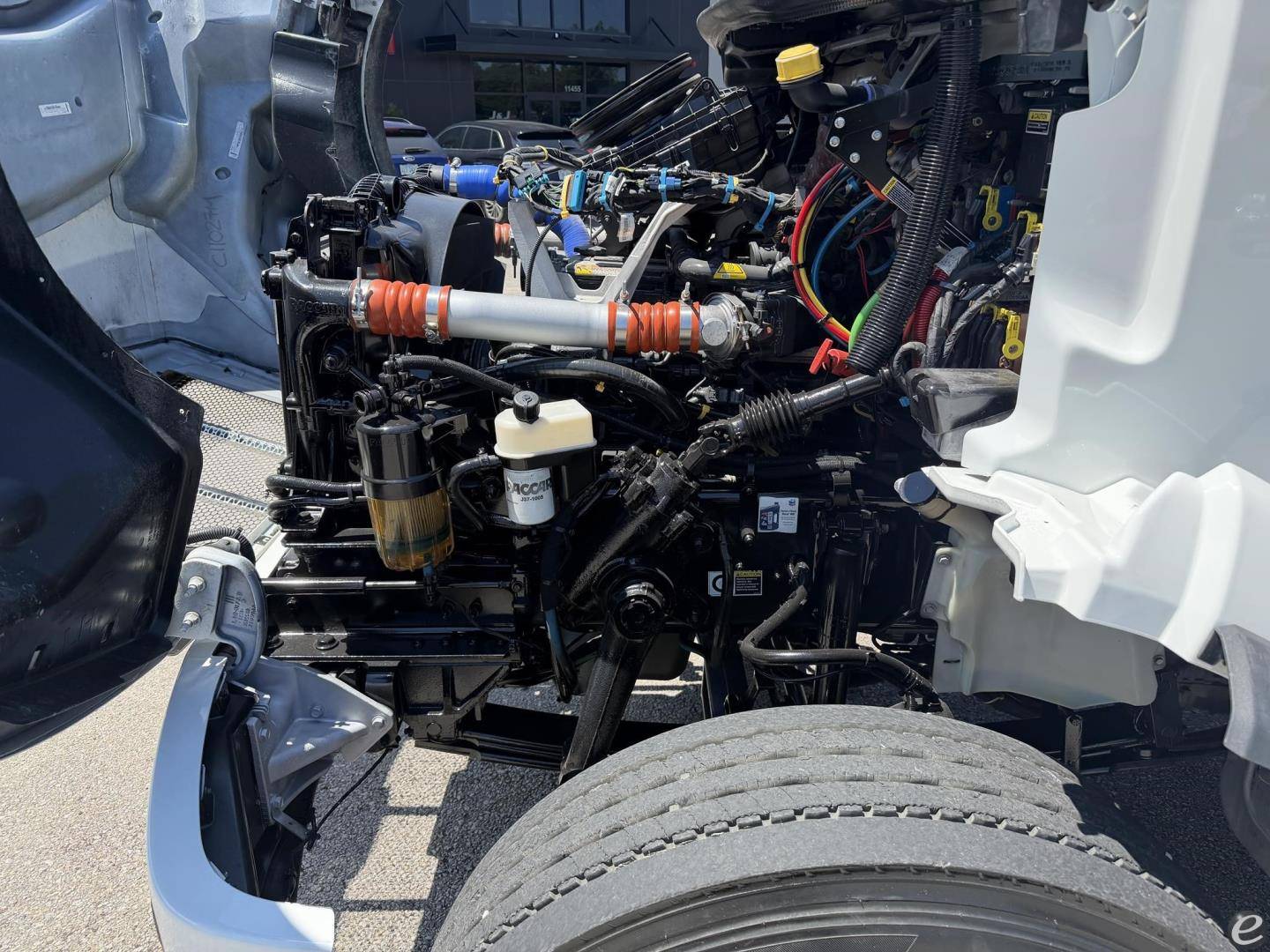 2023 Peterbilt 548