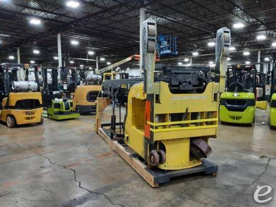 2017 Hyster N45ZR2-21.5 Electric Reach Truck - 123Forklift
